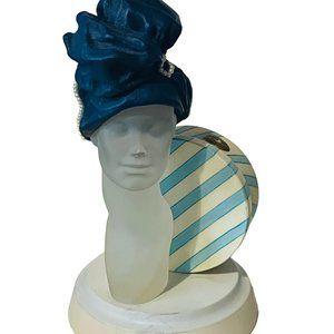 Sea of Pearls Just The Right Shoe figurine heel hat box 27301 mannequin bust vtg